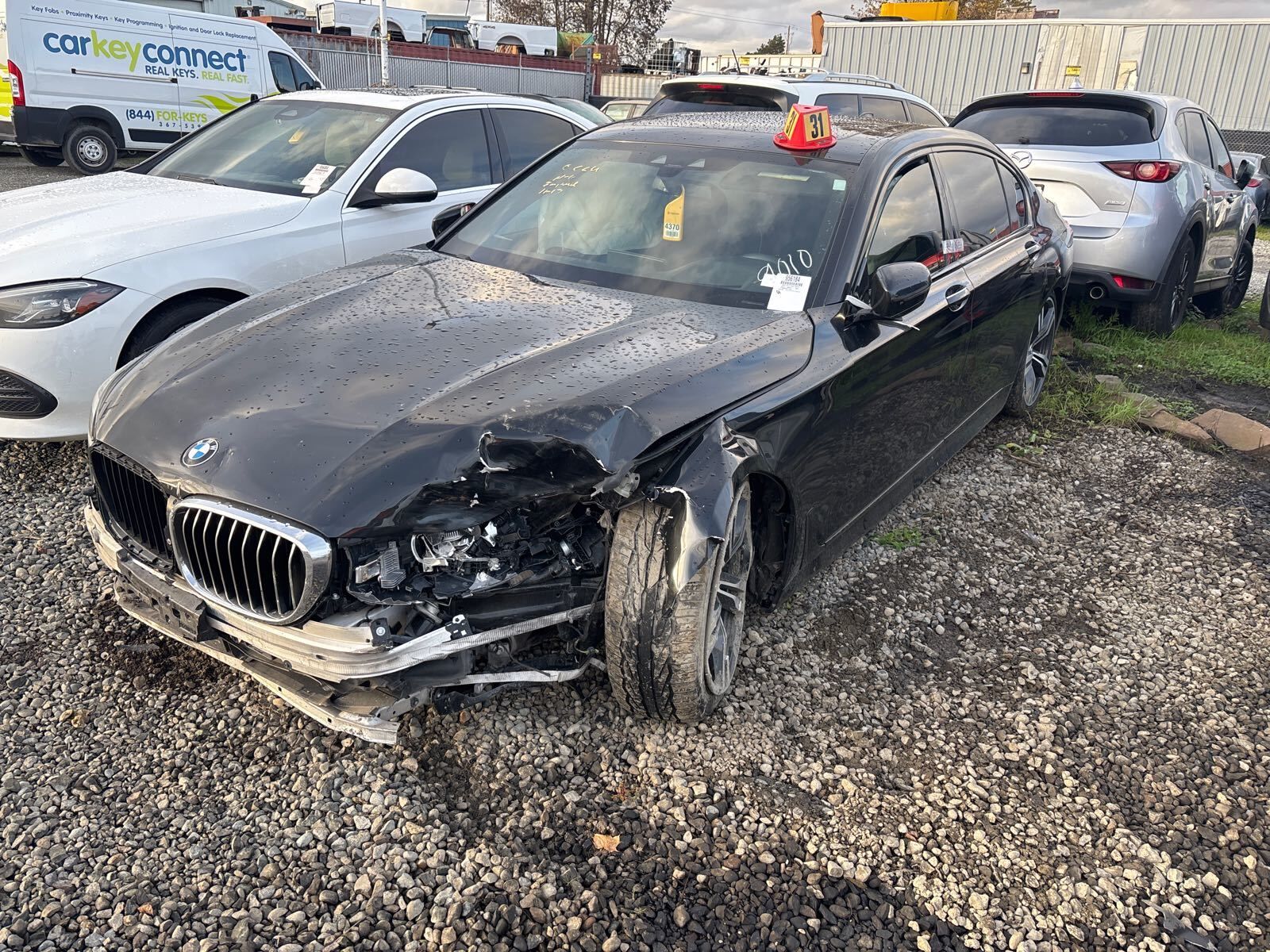 BMW 740i