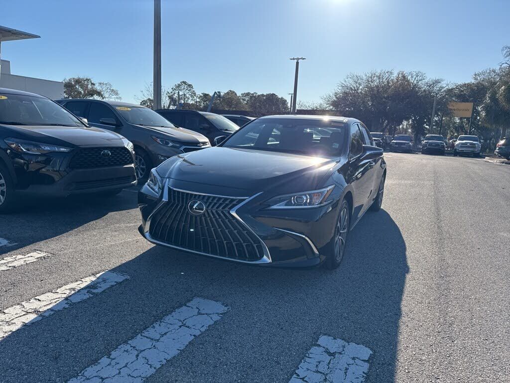 2023 LEXUS ES