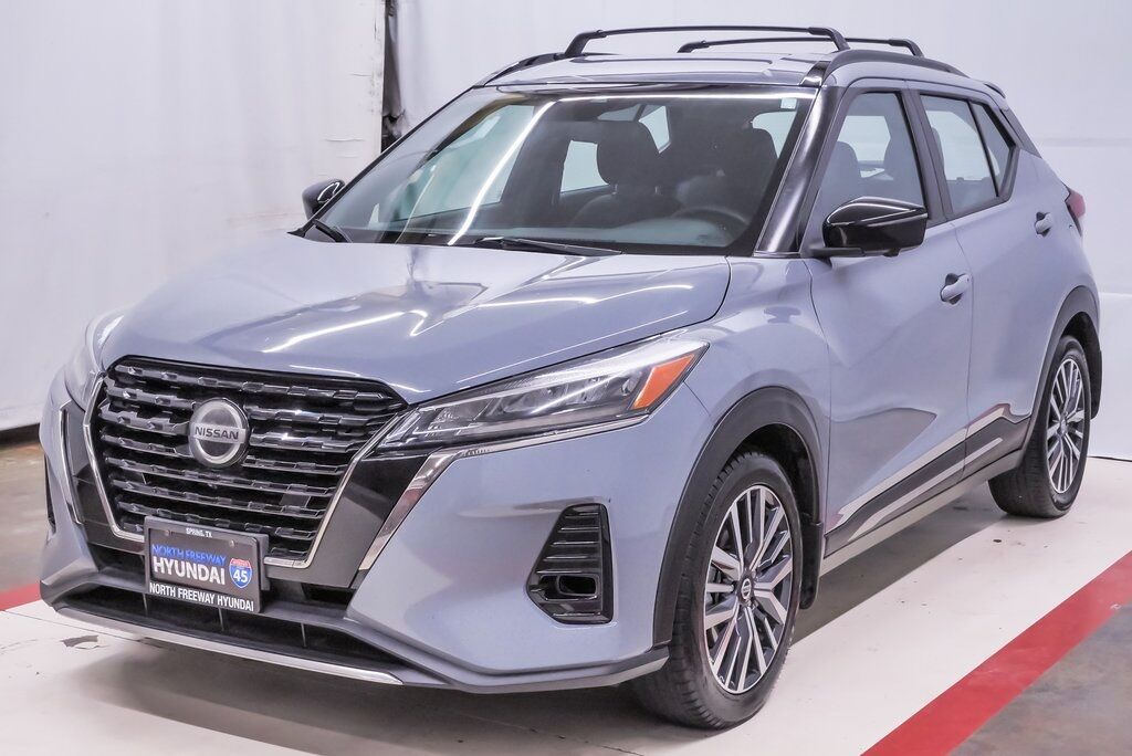 2021 NISSAN Kicks