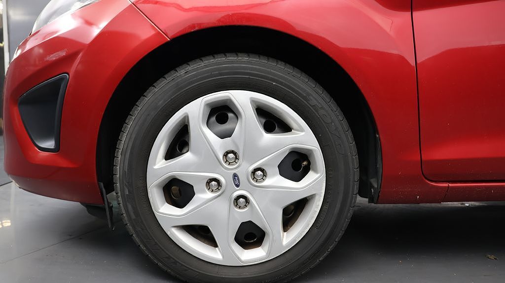 2012 FORD Fiesta