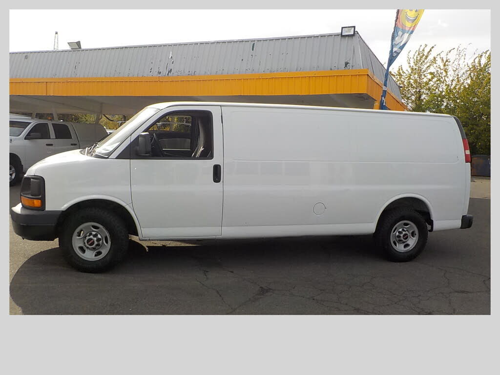 GMC Savana