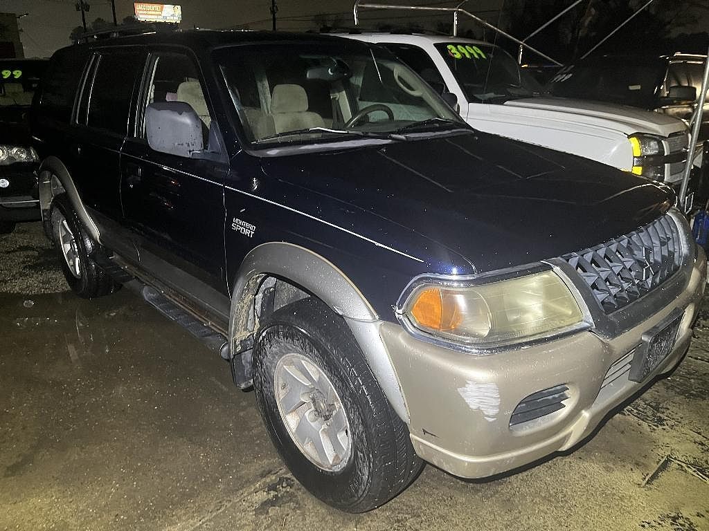 2002 MITSUBISHI Montero Sport