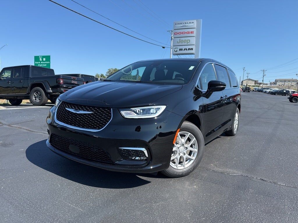 2025 CHRYSLER Pacifica