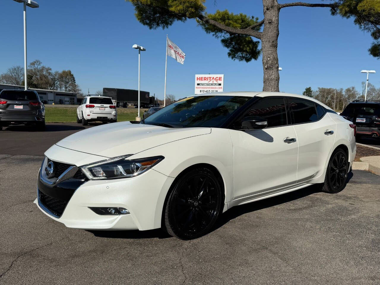 2017 NISSAN Maxima