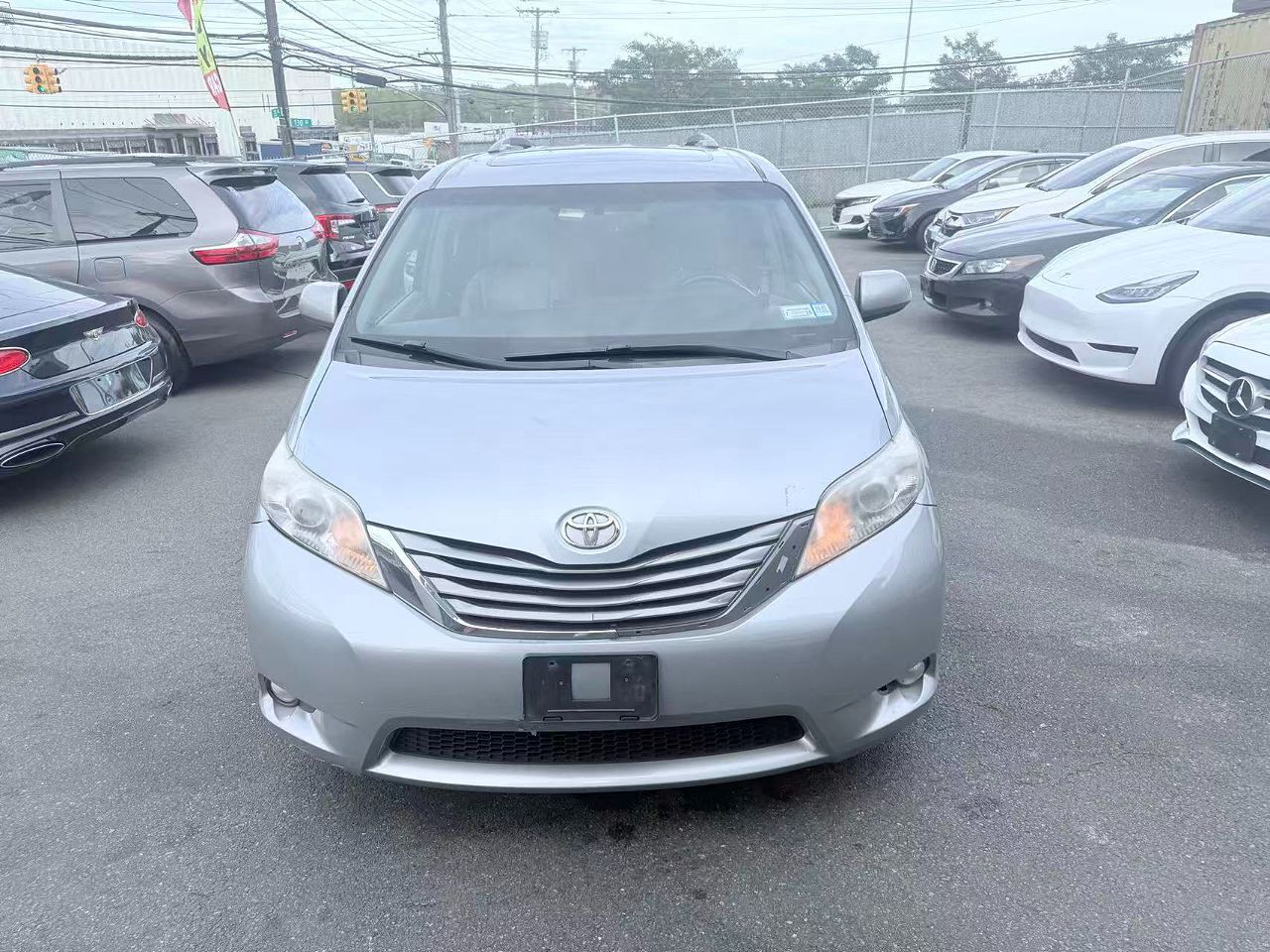 2016 TOYOTA Sienna
