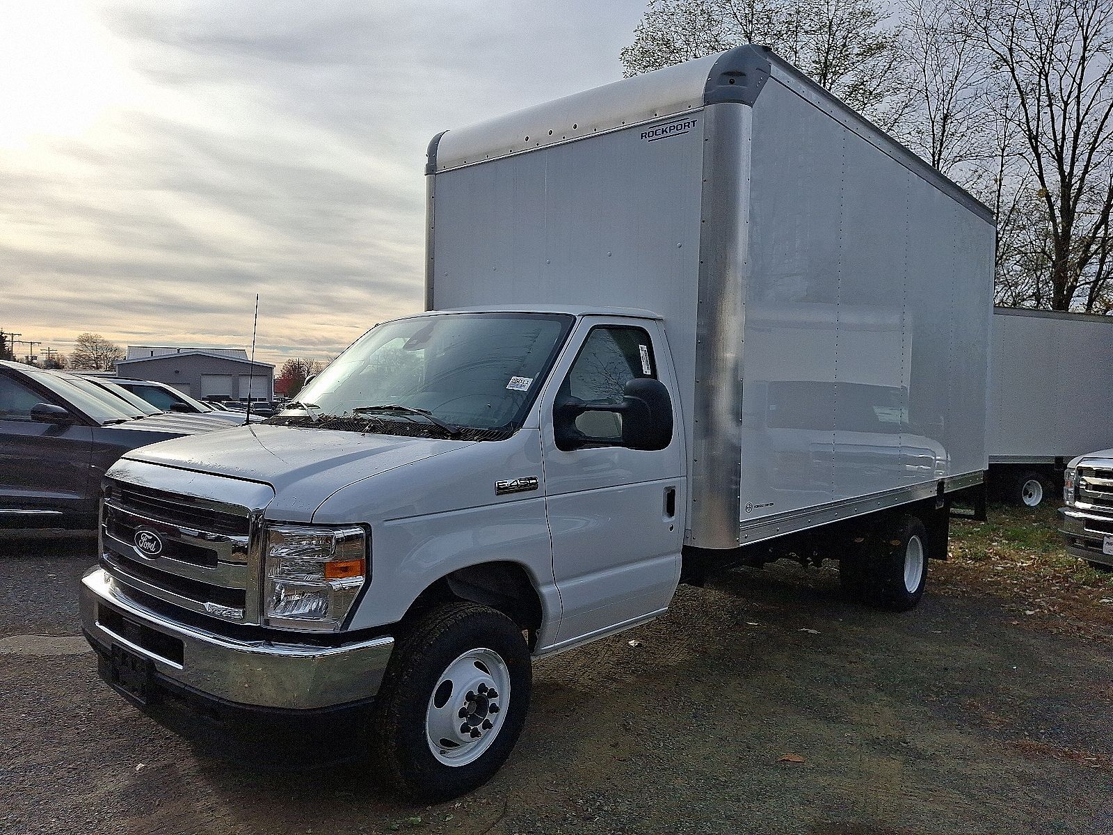 2026 FORD E-450