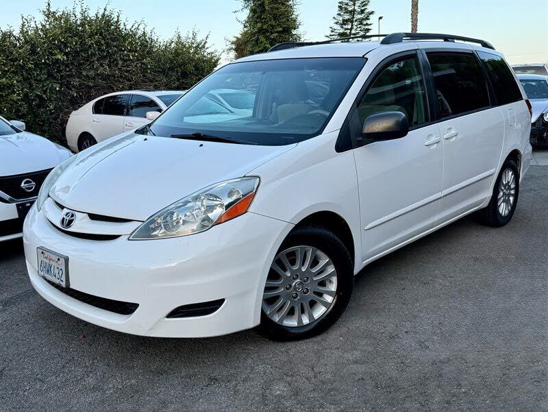 2009 TOYOTA Sienna