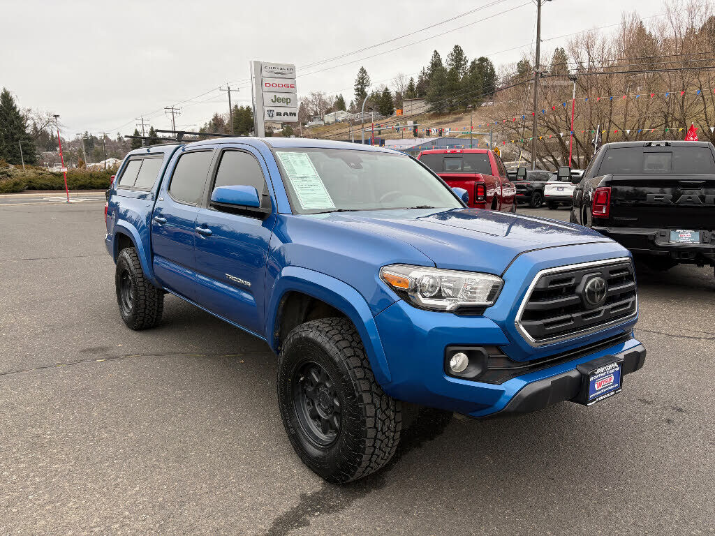 2018 TOYOTA Tacoma