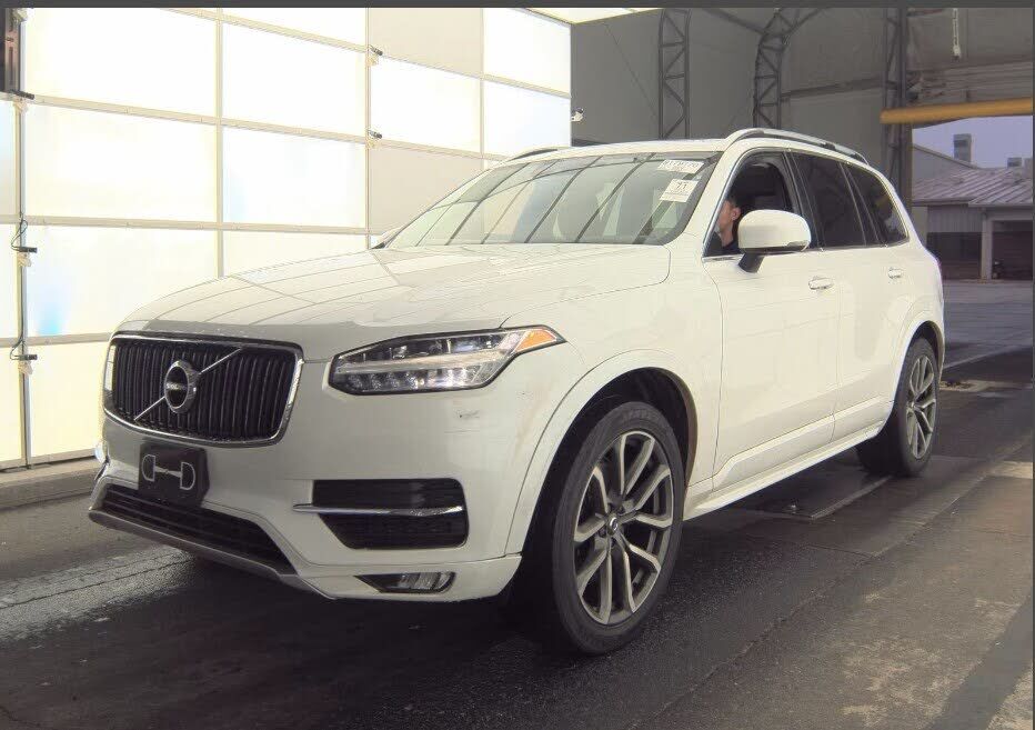 2019 VOLVO XC90