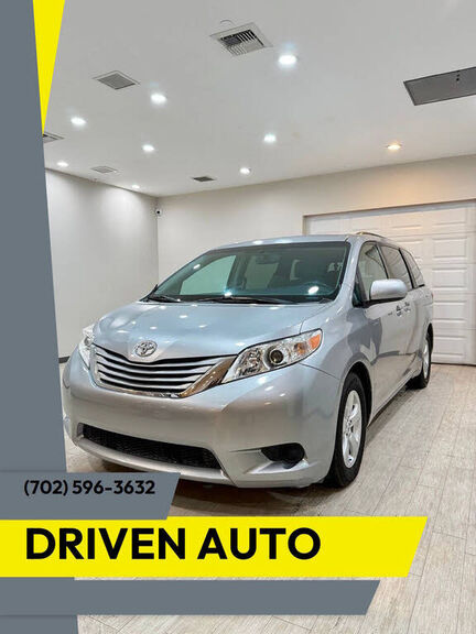 2017 TOYOTA Sienna