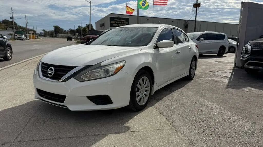 2017 NISSAN Altima