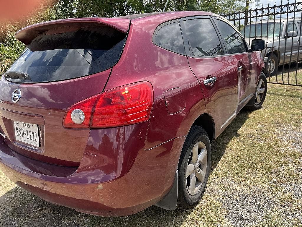 2010 NISSAN Rogue