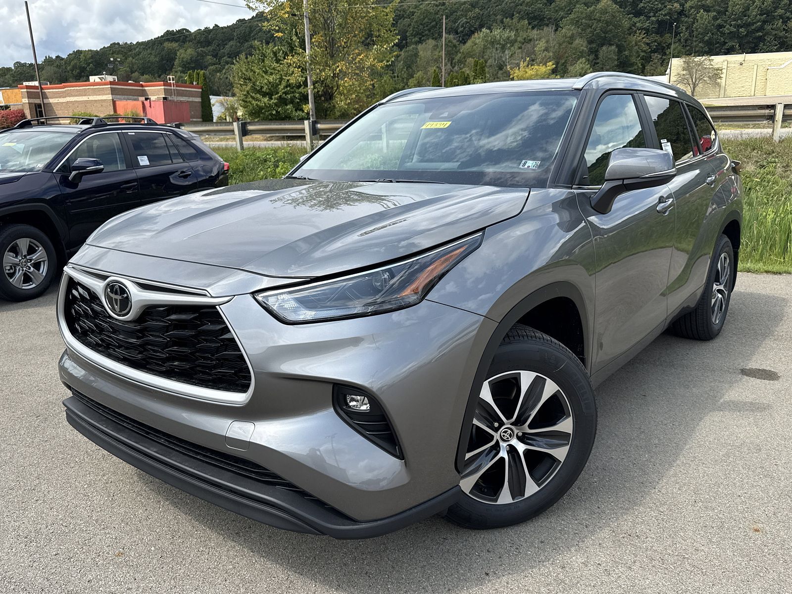 2025 TOYOTA Highlander