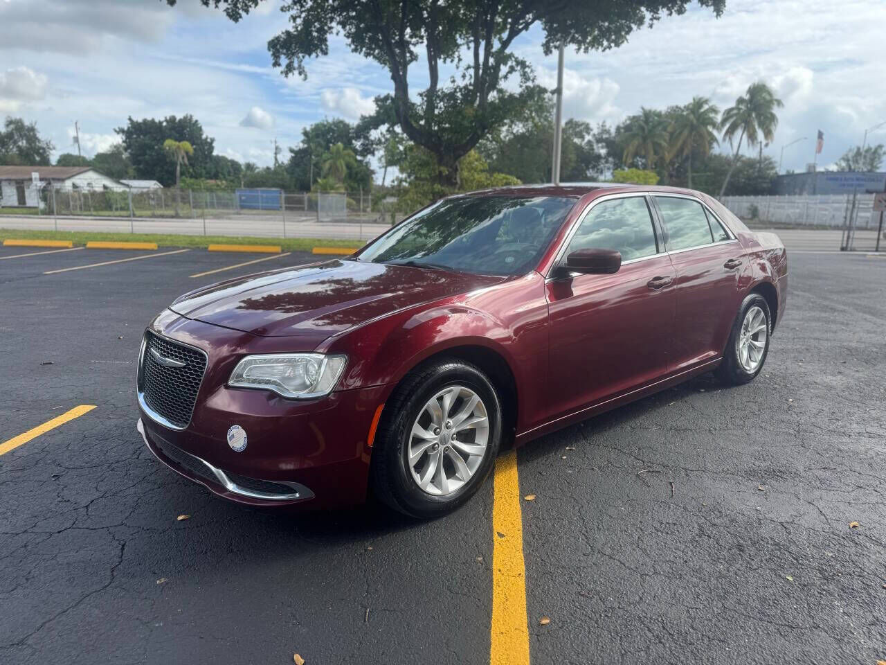 2019 CHRYSLER 300
