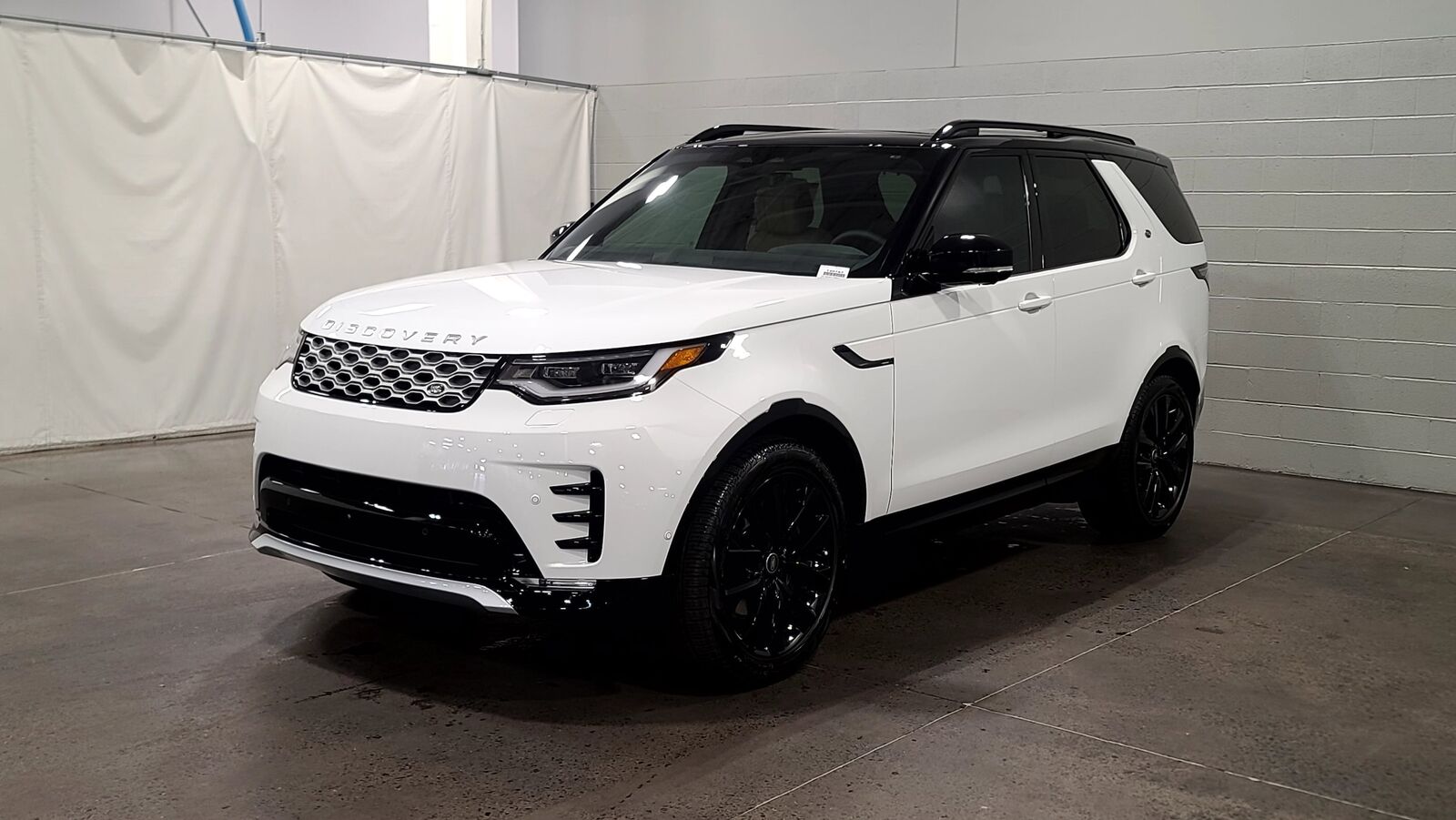 2026 LAND ROVER Discovery