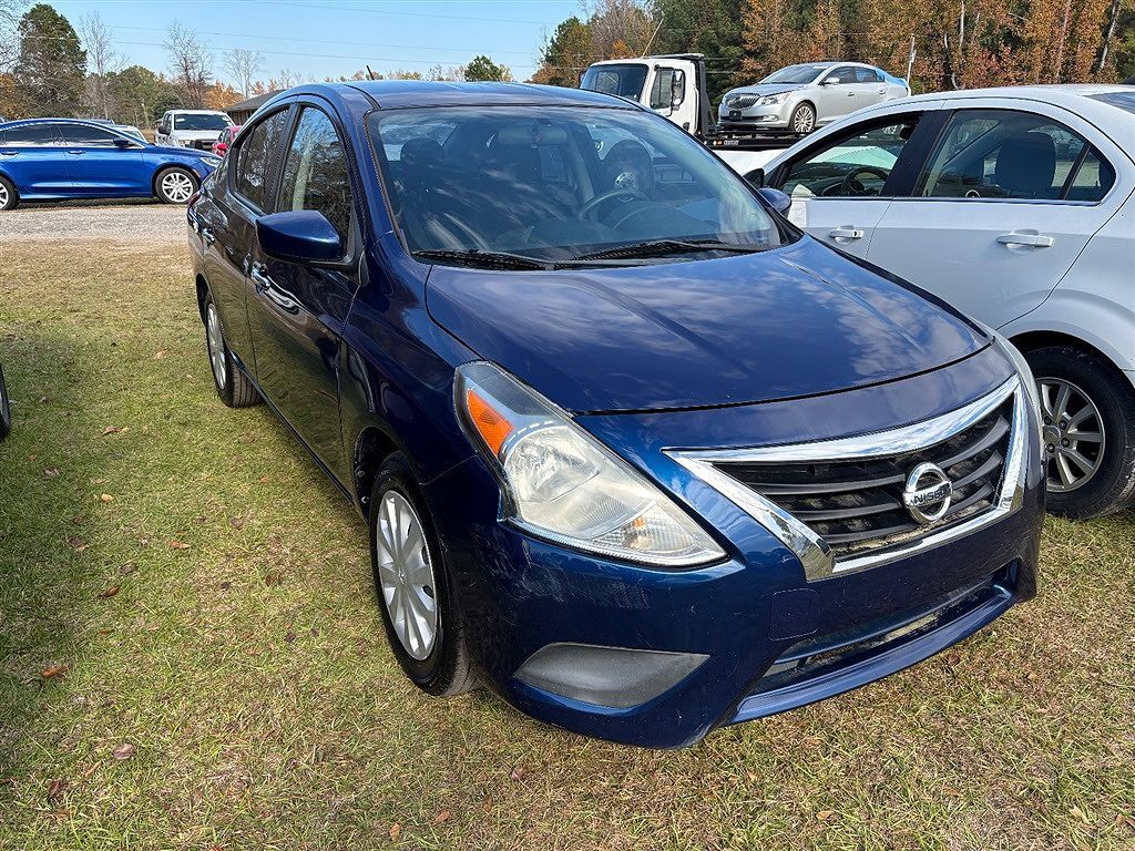 2019 NISSAN Versa