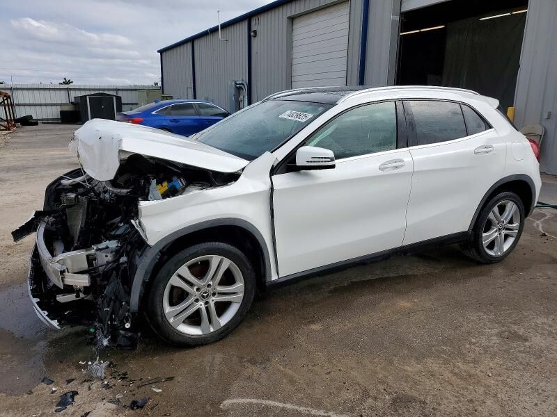 2020 MERCEDES-BENZ GLA-Class