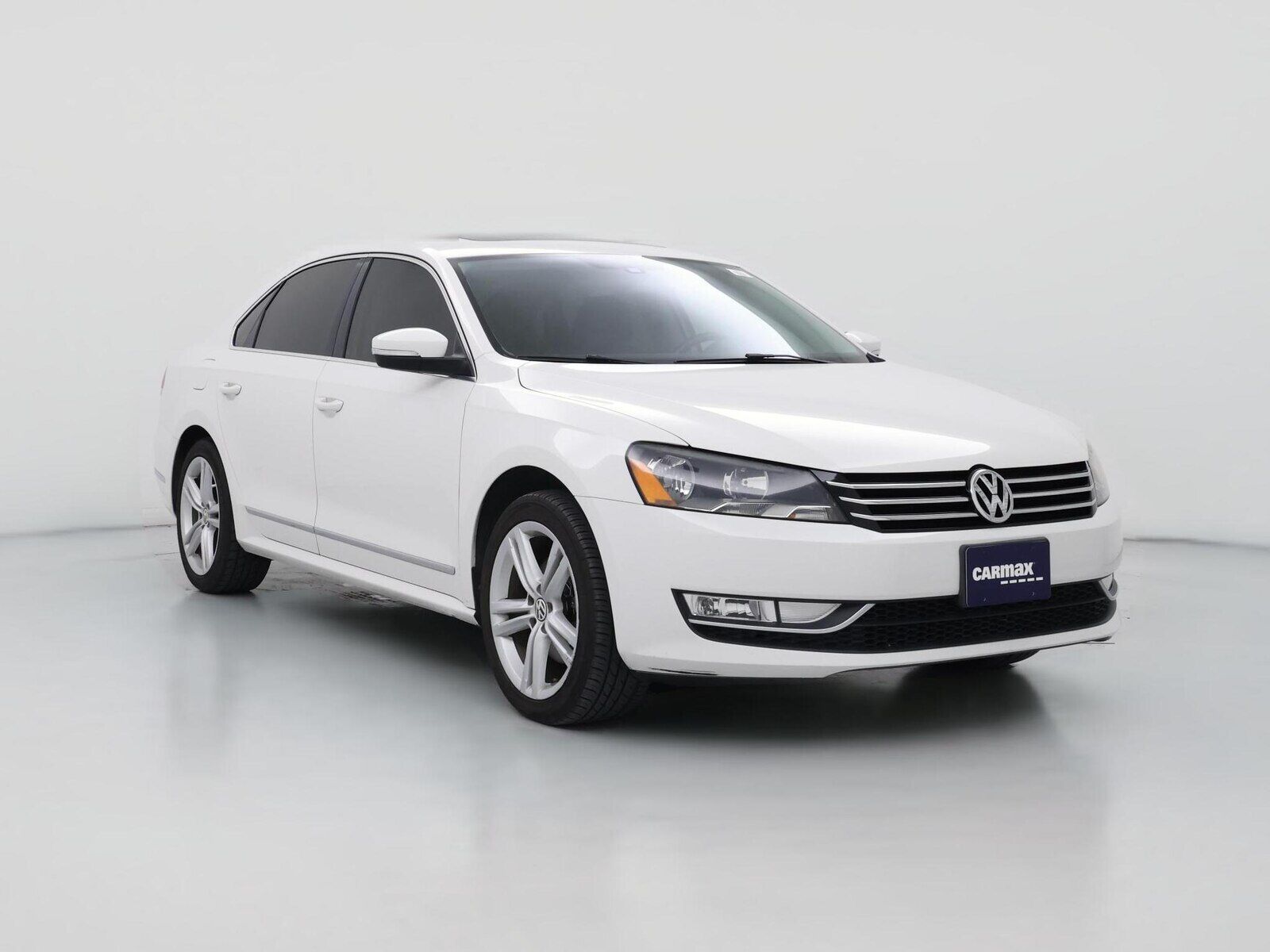 2015 VOLKSWAGEN Passat