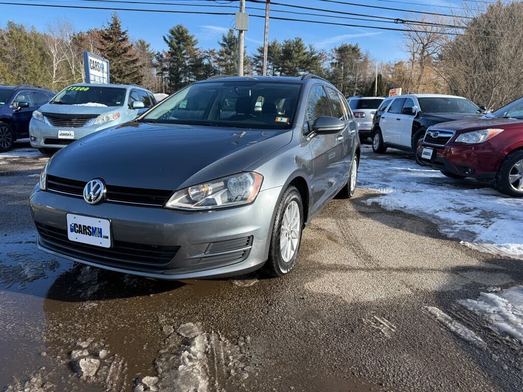 2017 VOLKSWAGEN Golf SportWagen