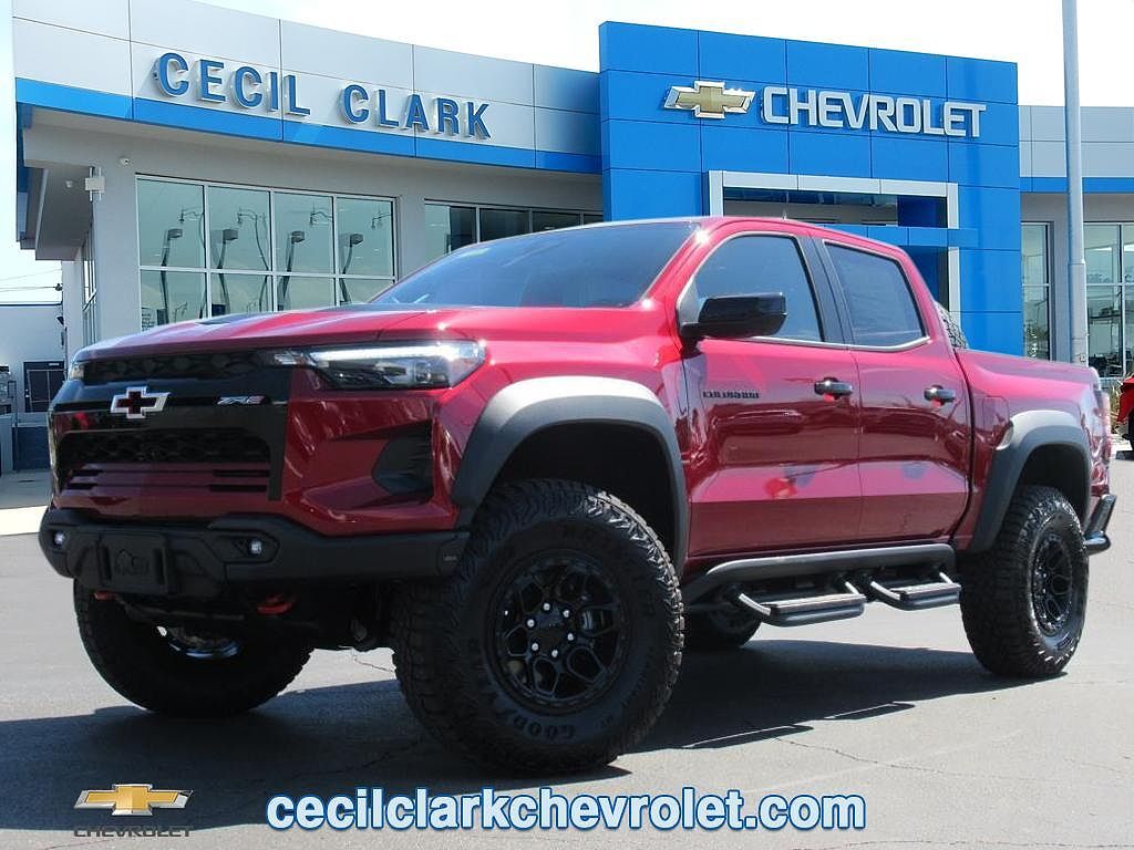 2025 CHEVROLET Colorado