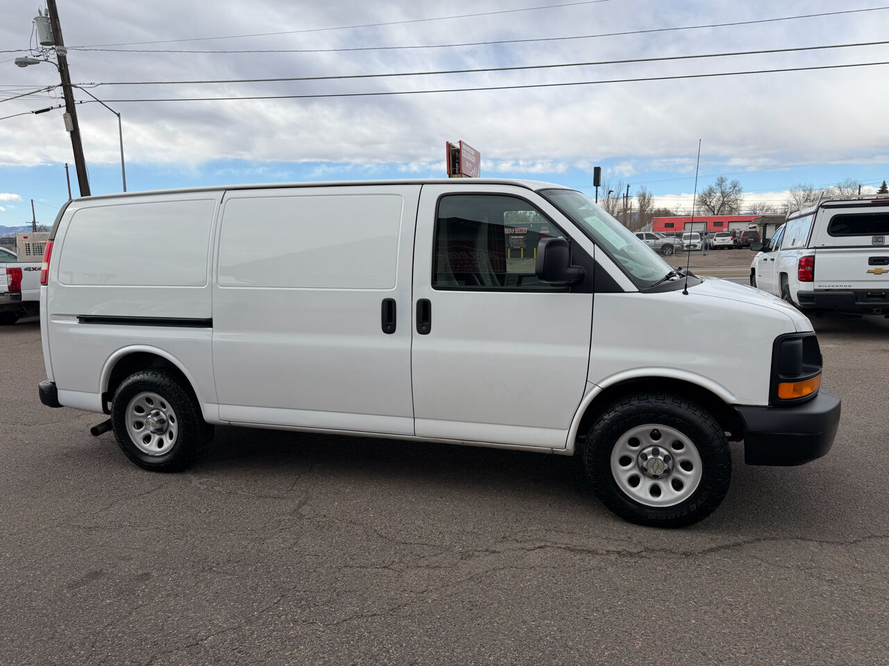 2011 CHEVROLET Express