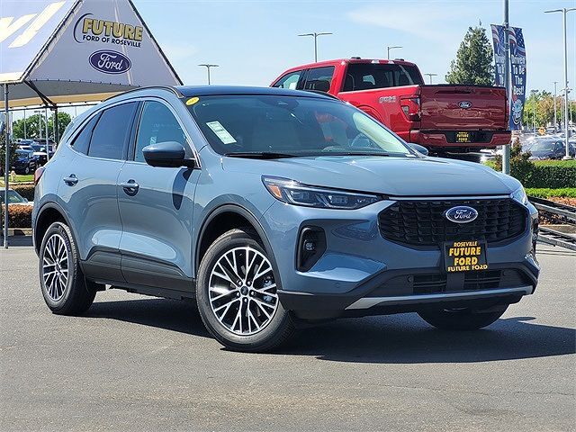 2025 FORD Escape