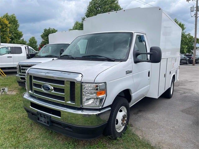 2024 FORD E-350