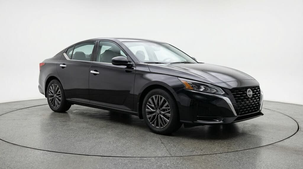 2025 NISSAN Altima