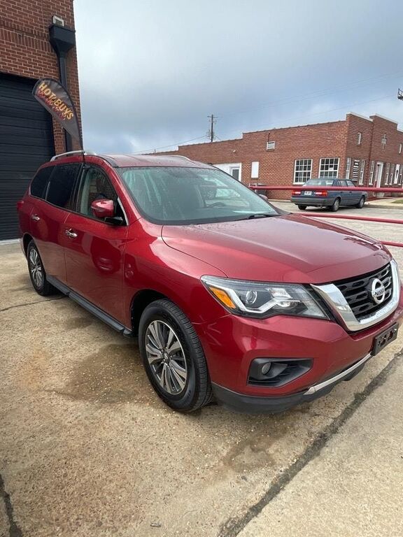 2017 NISSAN Pathfinder