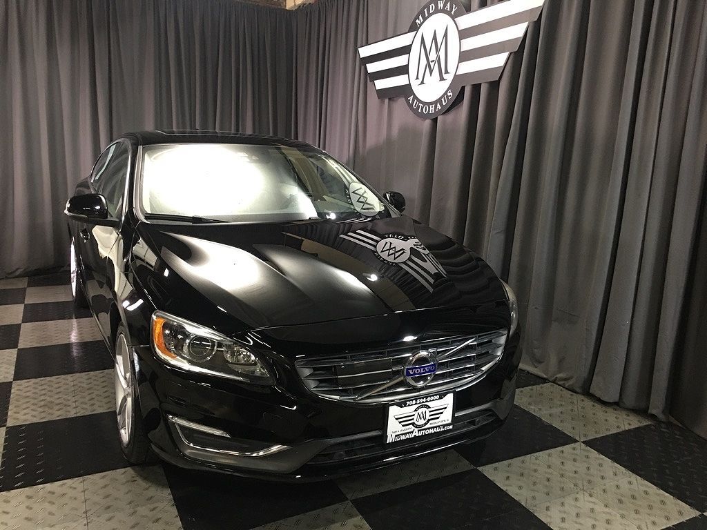 2015 VOLVO S60
