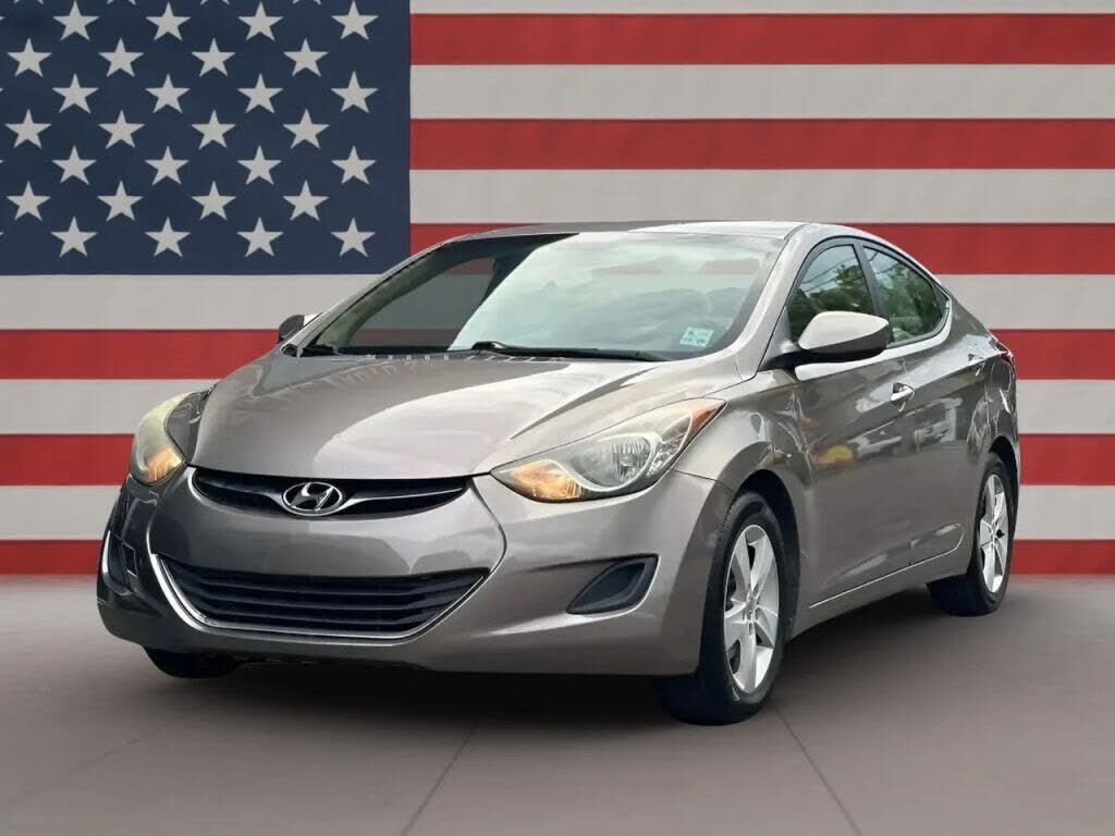 2011 HYUNDAI Elantra