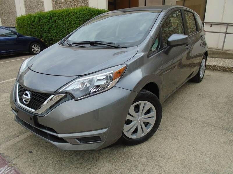2017 NISSAN Versa