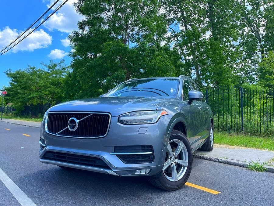 2017 VOLVO XC90