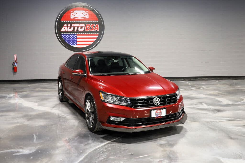 2017 VOLKSWAGEN Passat