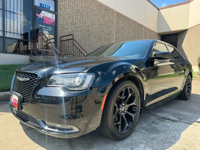 2019 CHRYSLER 300
