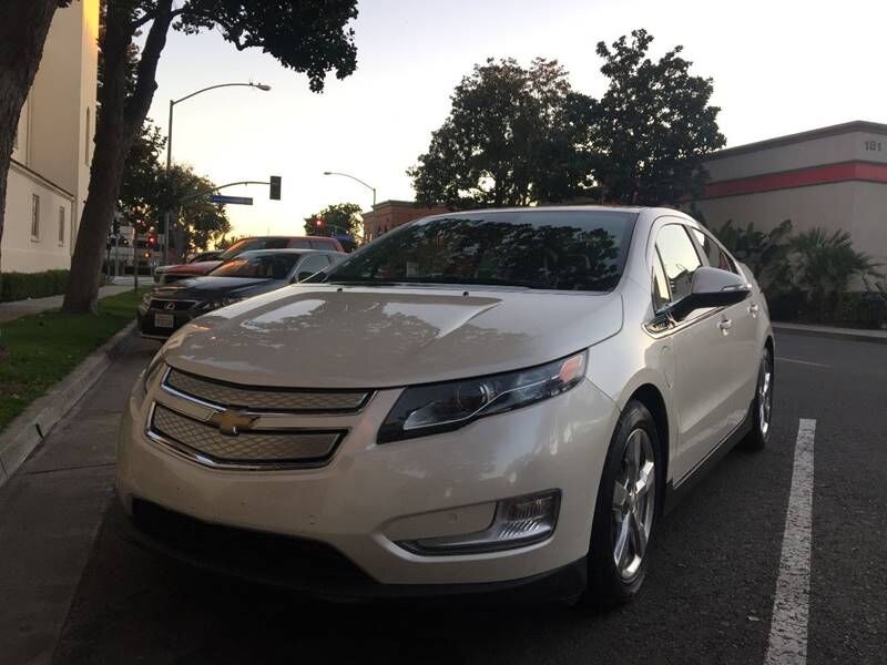 2013 CHEVROLET Volt
