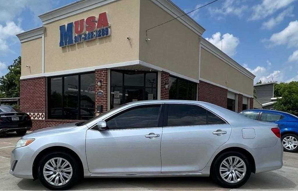 2012 TOYOTA Camry
