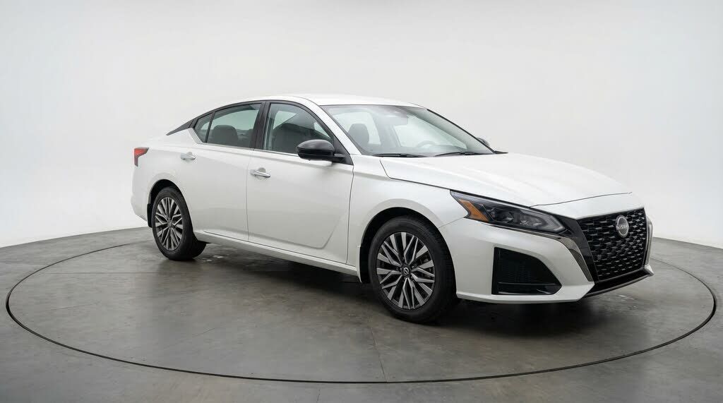 2025 NISSAN Altima