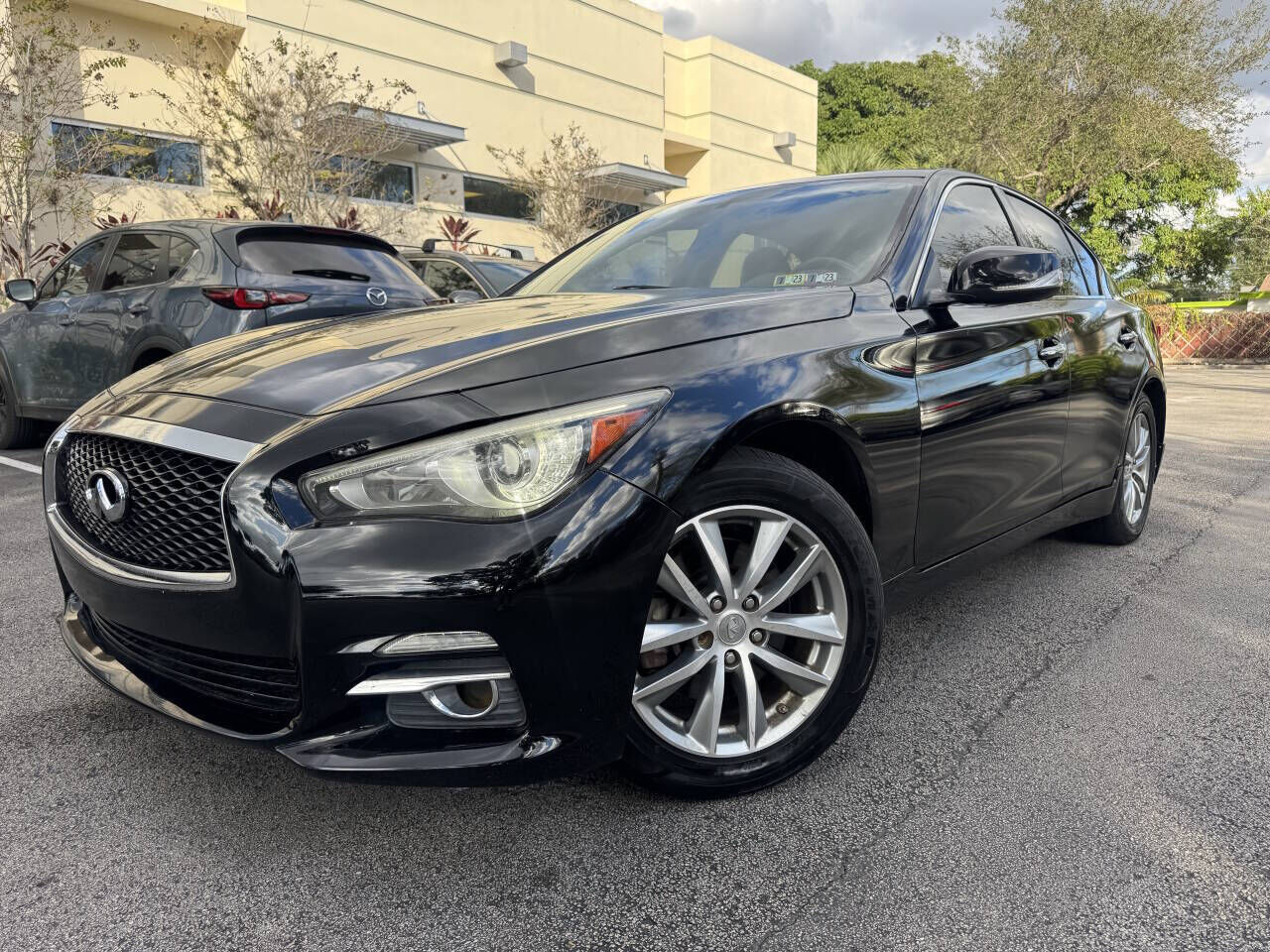 2015 INFINITI Q50