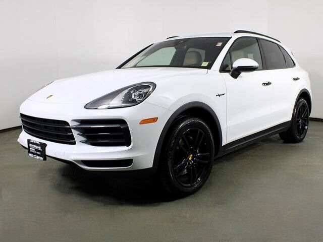2023 PORSCHE Cayenne