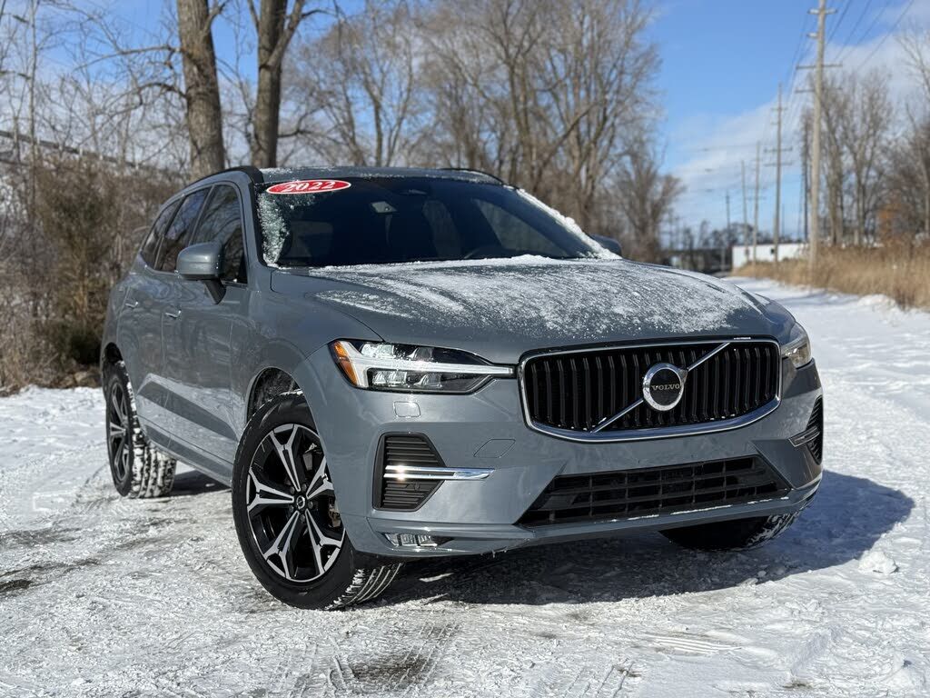 2022 VOLVO XC60