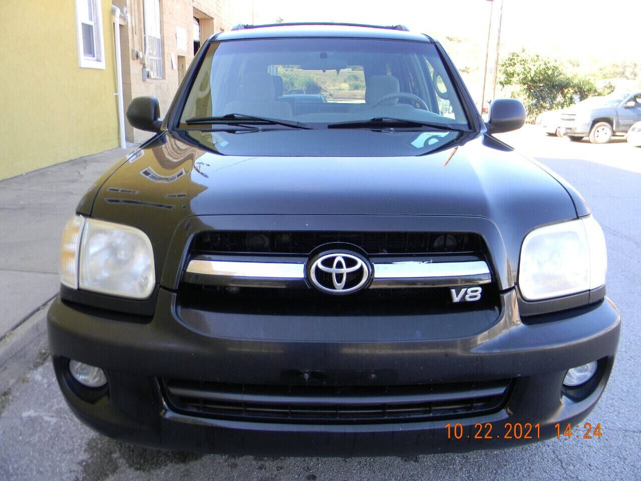2005 TOYOTA Sequoia