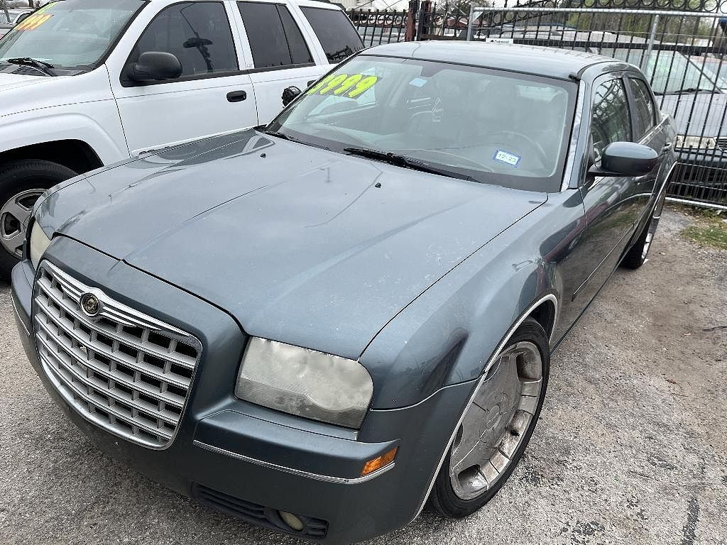 2005 CHRYSLER 300