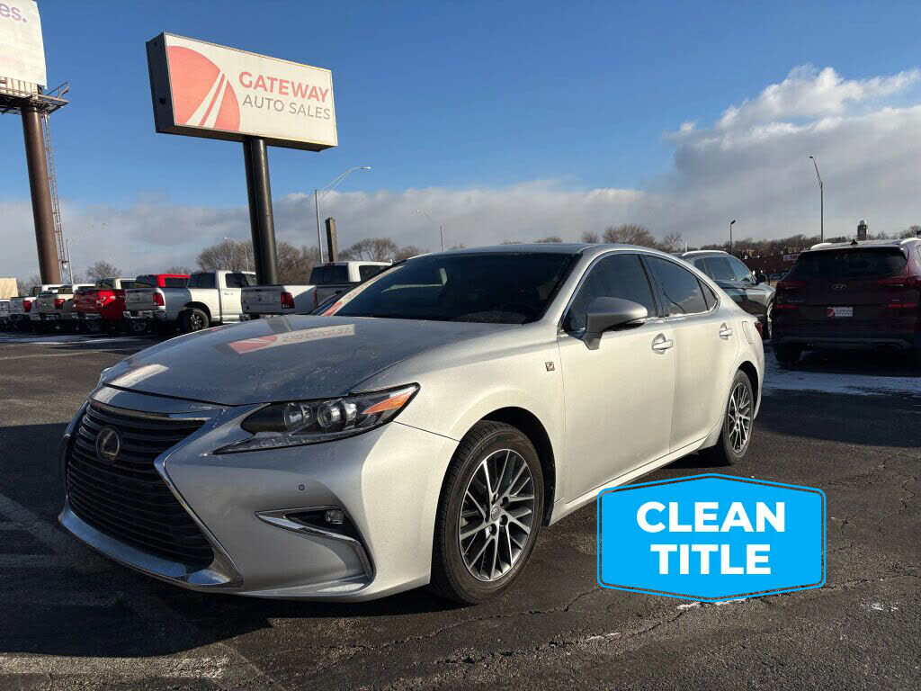 2016 LEXUS ES