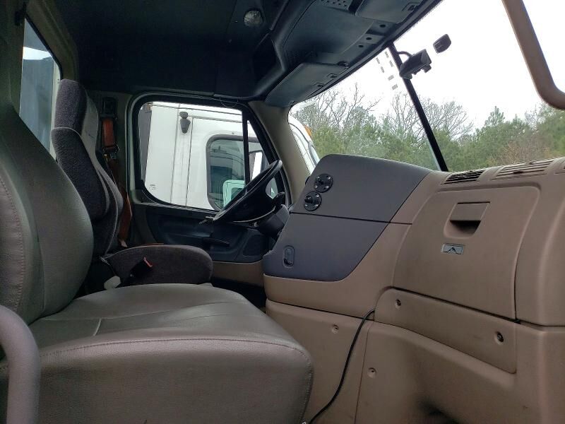 2016 FREIGHTLINER Cascadia