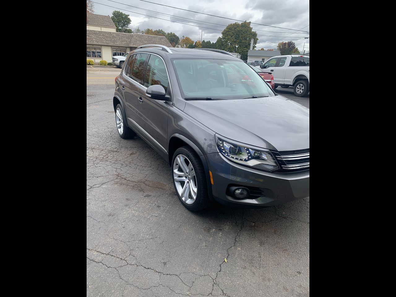 2013 VOLKSWAGEN Tiguan