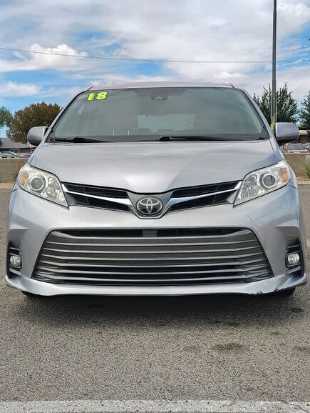 2018 TOYOTA Sienna