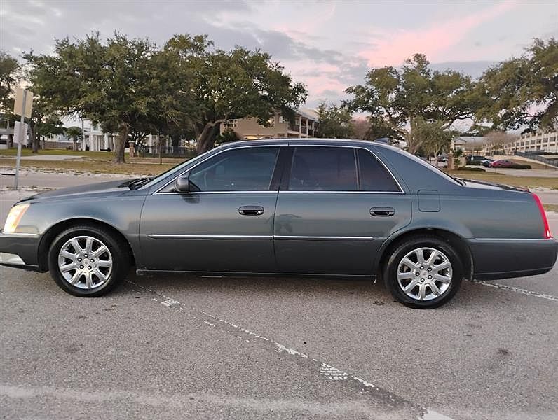2009 CADILLAC DTS