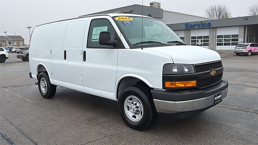 2025 CHEVROLET Express
