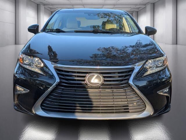 2017 Lexus ES